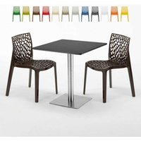 Schwarz Tisch Quadratisch 70x70 cm mit 2 Bunten Stühlen Gruvyer Rum Raisin Schwarz Tisch Quadratisch 70x70 cm mit 2 Bunten Stühlen Gruvyer Rum Raisin von GRAND SOLEIL