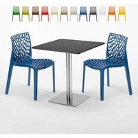 Schwarz Tisch Quadratisch 70x70 cm mit 2 Bunten Stühlen Gruvyer Rum Raisin Schwarz Tisch Quadratisch 70x70 cm mit 2 Bunten Stühlen Gruvyer Rum Raisin von GRAND SOLEIL