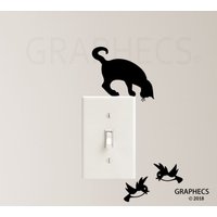 Katze Spielt Mit Vögel Sillhouette Vinyl Aufkleber Lichtschalter Kinder Kindergarten von GRAPHECS