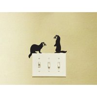 Zwei Frettchen Vinyl Aufkleber Lichtschalter Kinder Kinderzimmer-Dekor von GRAPHECS