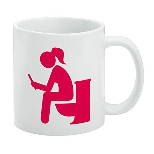 GRAPHICS & MORE Lustiger weißer Becher mit Aufschrift "Girl Poop Pooping Sitting on Toilette" GRAPHICS & MORE Lustiger weißer Becher mit Aufschrift "Girl Poop Pooping Sitting on Toilette" von GRAPHICS & MORE