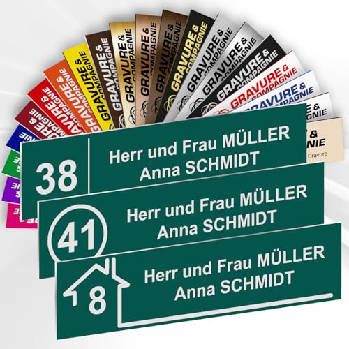 Briefkastenschild mit Nummer – Graviertes PVC Namensschild mit Name und optionaler Nummer – selbstklebend – 10 x 2,5 cm – 1 bis 3 Zeilen (Grün) von GRAVURE CONCEPT
