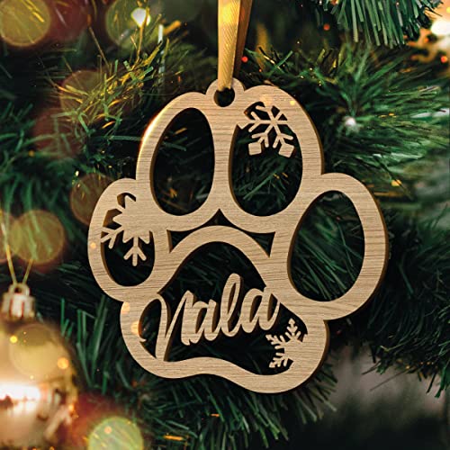 Personalisierte Weihnachtskugel aus Holz - Lasergeschnittene Weihnachtsornamente mit personalisiertem Namen (Model: Dog Paw, Chêne/Eiche) von GRAVURE CONCEPT