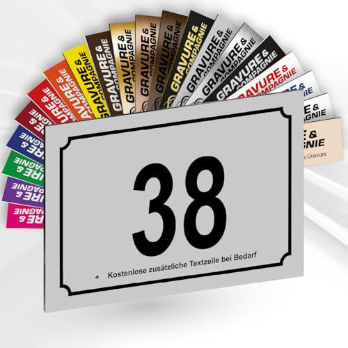 Hausnummer Schild – Personalisierte PVC Außenplatte mit gravierter Nummer & Text – Befestigung mit Klebefolie, Schrauben oder Abdeckkappen – 15 x 10 cm (Mattgrau) von GRAVURE CONCEPT