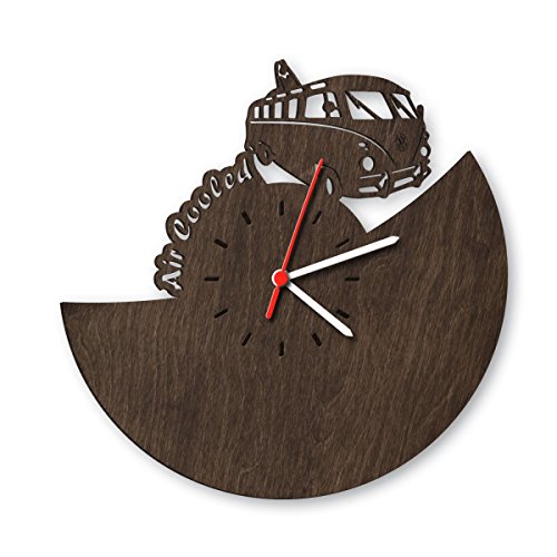 Bulli Wanduhr aus Eichen-Holz geräuchert Made in Germany | Design Uhr aus Echtholz | Wand-Deko aus Eiche | Originelle Wand-Uhr | Moderne Wand-Uhr im Skyline Design | Wand-Dekoration aus Natur-Holz von GRAVURZEILE