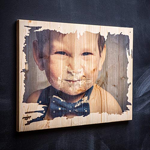 Dein Foto auf Holz bedruckt - Direkter Fotodruck - Vintage-Holz - Personalisiertes Holz-Bild als Fotodruck | Ideal als Hochzeitsgeschenk & Geburtstagsgeschenk Größe: L (33 x 45 cm Hochformat) von GRAVURZEILE