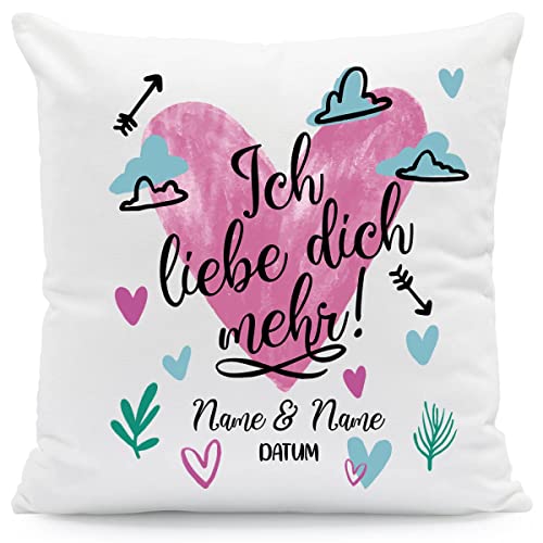 GRAVURZEILE Bedrucktes Kissen - Ich Liebe Dich Mehr - Personalisiert mit Namen & Datum - Persönliches Geschenk für Paare zum Valentinstag Geburtstag oder zur Hochzeit - Größe mit Füllung von GRAVURZEILE