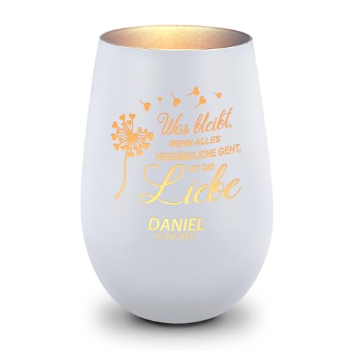 GRAVURZEILE Deko Windlicht aus Glas mit Gravur - was bleibt, wenn Alles Vergängliche geht - Personalisiert - Trauerlicht für Teelichter und Kerzen - Grabschmuck zur Beerdigung - Weiß/Silber von GRAVURZEILE