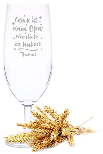 GRAVURZEILE Leonardo Bierglas mit Gravur - Glück ist einen Opa mit Name - Geschenk für Opa - Ideal als Vatertagsgeschenk - 360ml - Biertulpe Pilsglas Weizenglas - Geburtstagsgeschenk für Männer GRAVURZEILE Leonardo Bierglas mit Gravur - Glück ist einen Opa mit Name - Geschenk für Opa - Ideal als Vatertagsgeschenk - 360ml - Biertulpe Pilsglas Weizenglas - Geburtstagsgeschenk für Männer von GRAVURZEILE