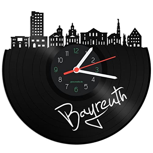 GRAVURZEILE Schallplattenuhr - Skyline Bayreuth - Wanduhr aus gegossenem Vinyl mit Stadt Skyline 30 cm - Upcycling Designer Uhr - Moderne Wanduhr im Retro Vintage Style - Made in Germany von GRAVURZEILE