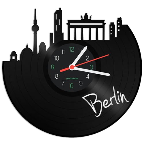 GRAVURZEILE Schallplattenuhr - Skyline Berlin - Wanduhr aus gegossenem Vinyl mit Stadt Skyline - 30 cm - Upcycling Designer Uhr - Moderne Wanduhr im Retro Vintage Style - Made in Germany von GRAVURZEILE