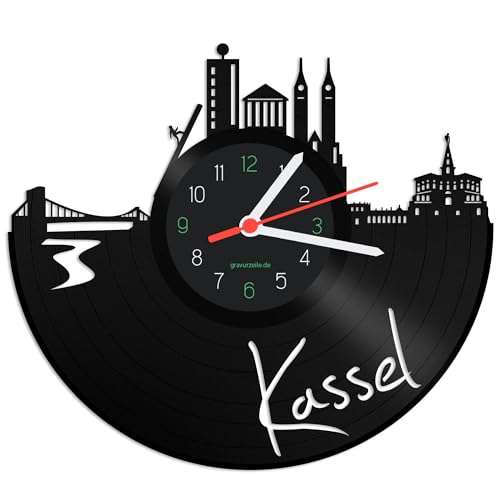 GRAVURZEILE Schallplattenuhr - Skyline Kassel - Wanduhr aus gegossenem Vinyl mit Stadt Skyline - 30 cm - Upcycling Designer Uhr - Moderne Wanduhr im Retro Vintage Style - Made in Germany von GRAVURZEILE