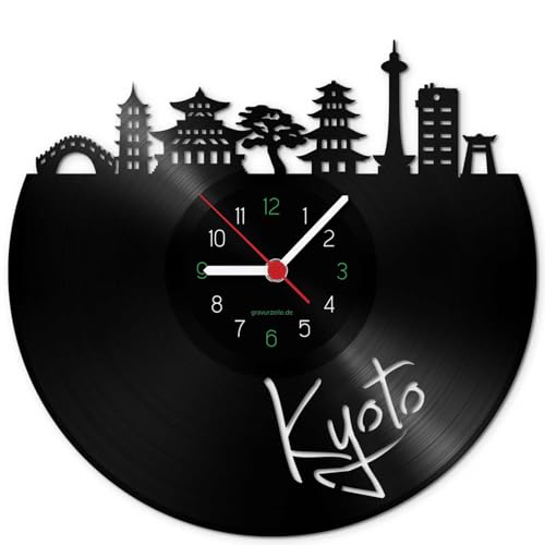 GRAVURZEILE Schallplattenuhr - Skyline Kyoto - Wanduhr aus gegossenem Vinyl mit Stadt Skyline 30 cm - Upcycling Designer Uhr - Moderne Wanduhr im Retro Vintage Style - Made in Germany von GRAVURZEILE