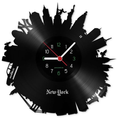 GRAVURZEILE Schallplattenuhr - Skyline New York 2018 - Wanduhr aus gegossenem Vinyl mit Stadt Skyline 30 cm - Upcycling Design-Uhr Wand-Deko Vintage Wand-Dekoration Retro-Uhr - Made in Germany von GRAVURZEILE