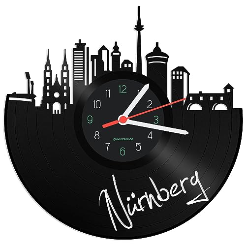 GRAVURZEILE Schallplattenuhr - Skyline Nürnberg - Wanduhr aus gegossenem Vinyl mit Stadt Skyline 30 cm - Upcycling Designer Uhr - Moderne Wanduhr im Retro Vintage Style - Made in Germany von GRAVURZEILE