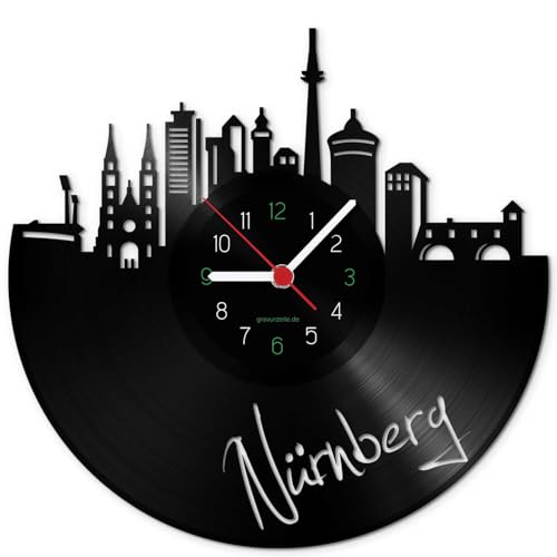 GRAVURZEILE Schallplattenuhr - Skyline Nürnberg - Wanduhr aus gegossenem Vinyl mit Stadt Skyline 30 cm - Upcycling Designer Uhr - Moderne Wanduhr im Retro Vintage Style - Made in Germany von GRAVURZEILE