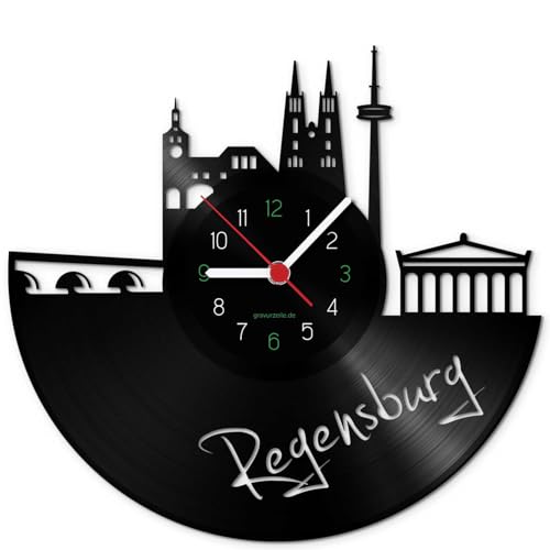 GRAVURZEILE Schallplattenuhr - Skyline Regensburg - Wanduhr aus gegossenem Vinyl mit Stadt Skyline 30 cm - Upcycling Design-Uhr Wand-Deko Vintage Wand-Dekoration Retro-Uhr - Made in Germany von GRAVURZEILE