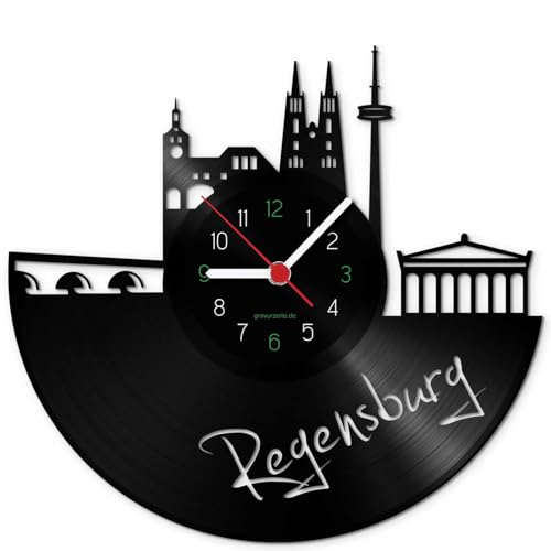 GRAVURZEILE Schallplattenuhr - Skyline Regensburg - Wanduhr aus gegossenem Vinyl mit Stadt Skyline 30 cm - Upcycling Design-Uhr Wand-Deko Vintage-Uhr Wand-Dekoration Retro-Uhr - Made in Germany von GRAVURZEILE