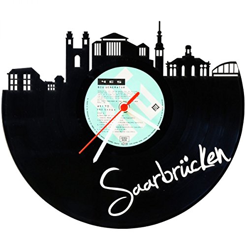 GRAVURZEILE Schallplattenuhr - Skyline Saarbrücken - Wanduhr aus gegossenem Vinyl mit Stadt Skyline 30 cm - Upcycling Design-Uhr Wand-Deko Vintage-Uhr Wand-Dekoration Retro-Uhr - Made in Germany von GRAVURZEILE