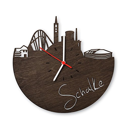 GRAVURZEILE Skyline Schalke Wanduhr aus geräuchertem Eichen-Holz - Design Uhr aus Echtholz - Originelle Wanduhr im Skyline Design- aus Naturholz Made in Germany - Farbe: geräucherte Eiche von GRAVURZEILE