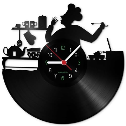 GRAVURZEILE Wanduhr aus Vinyl Schallplattenuhr Chefkoch Upcycling Design Wand-Deko Vintage-Uhr Wand-Dekoration Retro-Uhr Made in Germany von GRAVURZEILE