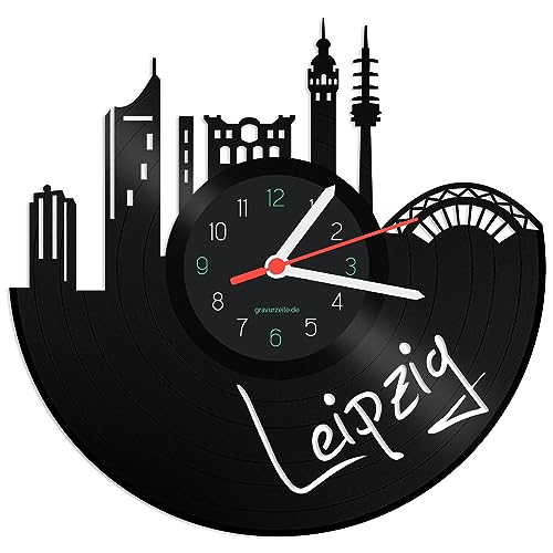 GRAVURZEILE Schallplattenuhr - Skyline Leipzig - Wanduhr aus gegossenem Vinyl mit Stadt Skyline 30 cm - Upcycling Designer Uhr - Moderne Wanduhr im Retro Vintage Style - Made in Germany von GRAVURZEILE