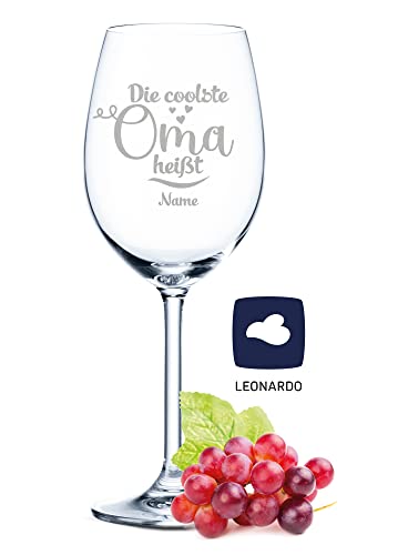Leonardo Weinglas mit Gravur - Die coolste Oma heißt + Namens Gravur - Oma Geschenk als Geburtstagsgeschenk - Coole Omi & Großmutter - Farbe: Daily von GRAVURZEILE