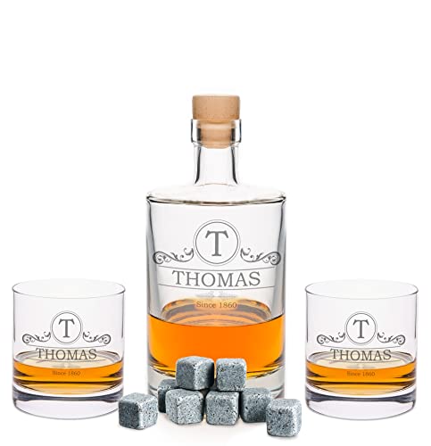 Leonardo gravierte Whiskygläser & Karaffe im Set - Ornament - 2X Whisky Gläser personalisiert mit Name - inkl. 500 ml Dekanter & 8X Kühlsteine - Geschenk für Papa zum Vatertag von GRAVURZEILE