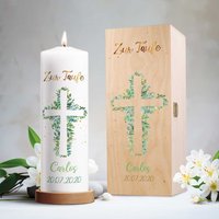 Personalisierte Taufkerze Mit Name & Datum, Eukalyptus Design, Handgefertigte Kerze Zur Taufe, Geschenk Individuelle von GRAVURZEILEShop