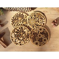 Weinglas Untersetzer | 4 Stk. "Four Seasons", Kaffee - Und Getränkekissen Aus Holz, Lasercut Birkensperrholz, Geschenk Nützliche Tischdekoration von GRAWNET