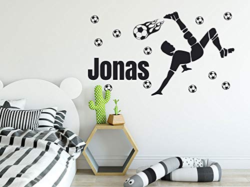 GRAZDesign Wandtattoo Fussball mit Name Kinderzimmer, Geschenk für Junge, Fussballspieler mit Ball, personalisierte Fußball Geschenke für Kinder / 69x40cm / Dunkelgrau von GRAZDesign