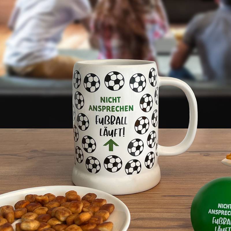 Bierkrug »Nicht ansprechen, Fußball läuft« von GRUSS&CO