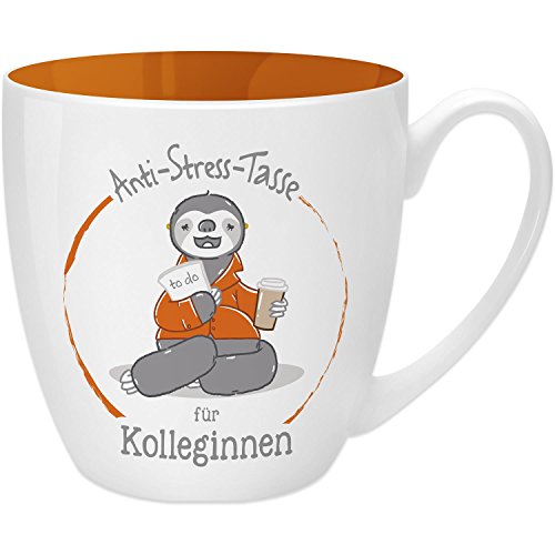 GRUSS & CO Anti-Stress-Tasse Motiv "Kollegin" | Tasse mit Spruch, 45 cl, New Bone China | Geschenk lustig | 45492 von GRUSS & CO