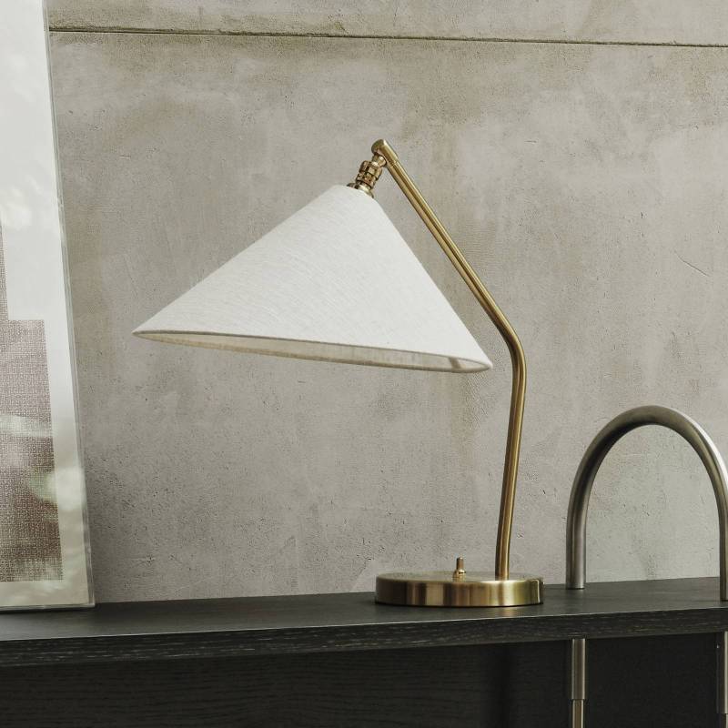 GUBI Tischleuchte Gräshoppa, weiß, Metall/Textil, E14 von GUBI