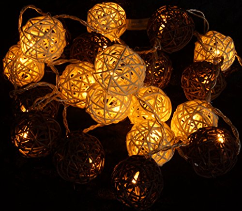 GURU SHOP Rattan Ball LED Kugel Lampion Lichterkette - Braun/weiß, 7x7x350 cm, Lichterketten von GURU SHOP