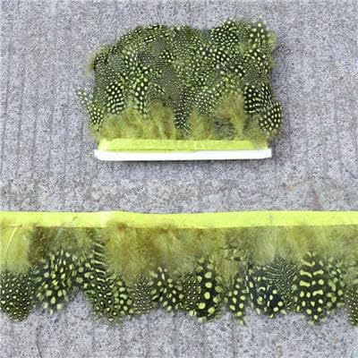 1 m natürliche Perlhuhnfedern, 6–8 cm, buntes Hühnerfederband zum Basteln/Karnevalsparty/Kleidungsdekor-Zubehör, 09 gelb, 1 Meter von GVEKJ