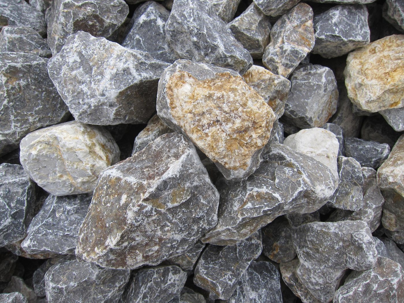 Gabiona Stein, Kalkstein 80 bis 150 mm - kg: 500 von Gabiona