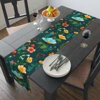 Bezaubernder Frühlings Wiese Tischläufer - Bunte Esszimmer Mode von Gadgetalicious