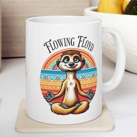 Hippie Erdmännchen Yoga Design 11 Unzen Tasse - Witziges Und Lustiges Lehrer Geschenk, Tee Oder Kaffeetasse Für Zu Hause Im Büro, Einzigartiges von Gadgetalicious