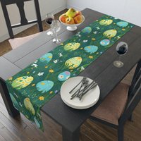 Ostern Tischläufer | Tisch Dekor Osterei Deko Baumwolle Frühling Urlaub Saisonaler von Gadgetalicious