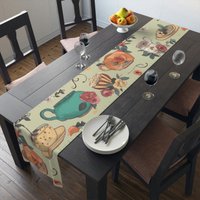 Tee-Themen-Tischläufer | Tee-Tischdekor Einweihungsparty Geschenk Lange Baumwolltischdecke Großer Tischläufer Aus Baumwolle Tee-Themen-Tischläufer | Tee-Tischdekor Einweihungsparty Geschenk Lange Baumwolltischdecke Großer Tischläufer Aus Baumwolle von Gadgetalicious