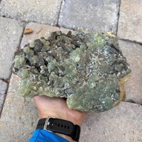 Großer Grüner Botryoid Prehnit Mit Epidot 5.490 Gramm Aus Mali Großer Grüner Botryoid Prehnit Mit Epidot 5.490 Gramm Aus Mali von GadsdenGem