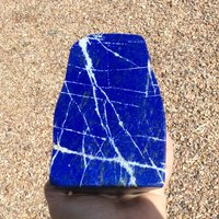 Natürliche Lapis Lazuli Freeform Mit Flacher Basis So Selbst Steht Natürliche Lapis Lazuli Freeform Mit Flacher Basis So Selbst Steht von GadsdenGem