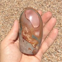 Polierte Polychrome Jaspis Freeform, Lebendige Mehrfarbige Stein Stehskulptur, Handgefertigtes Edelstein-Dekor Polierte Polychrome Jaspis Freeform, Lebendige Mehrfarbige Stein Stehskulptur, Handgefertigtes Edelstein-Dekor von GadsdenGem