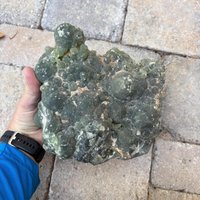 Roher Grüner Prehnit Kristall 19 cm Breit von GadsdenGem