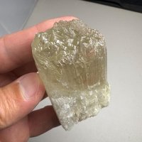 Spodumen Kunzit Kristall 170.9 Gramm von GadsdenGem
