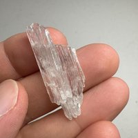 Triphan Spodumene Crystal 5, 1 Gramm von GadsdenGem
