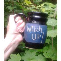 Hexe Auf Tasse von GaeanAllusionsStudio