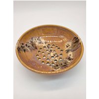 Beerensieb/Beerenschale Kleines Küchensieb Sieb Handgemacht, Lebensmittelecht Braun Beige Blau Lila von GaertnerKeramik
