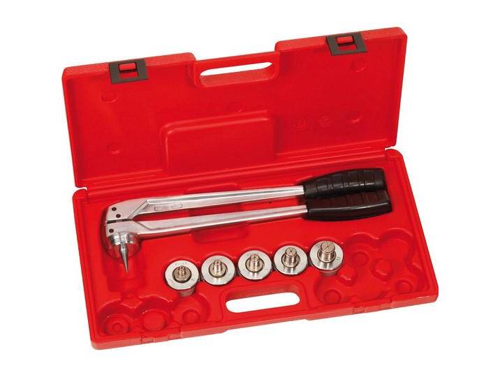 Virax, Zange, Rohraufweitzange fr Kupfer inkl. Aufweitkpfe 12-15-18-22-28 mm Virax, Zange, Rohraufweitzange fr Kupfer inkl. Aufweitkpfe 12-15-18-22-28 mm von Galaxus